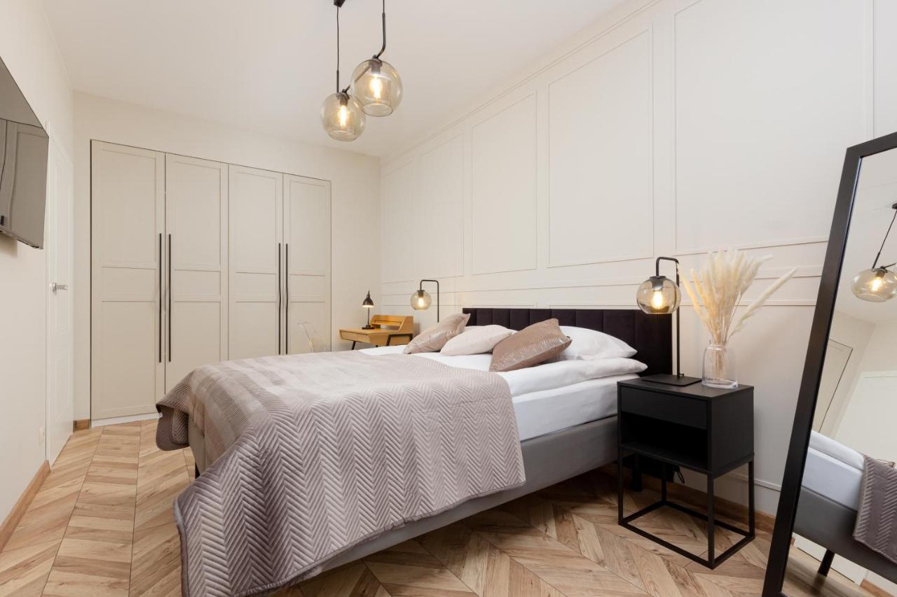 Awangarda Apartment Warsaw Ochota By Renters Prestige ภายนอก รูปภาพ