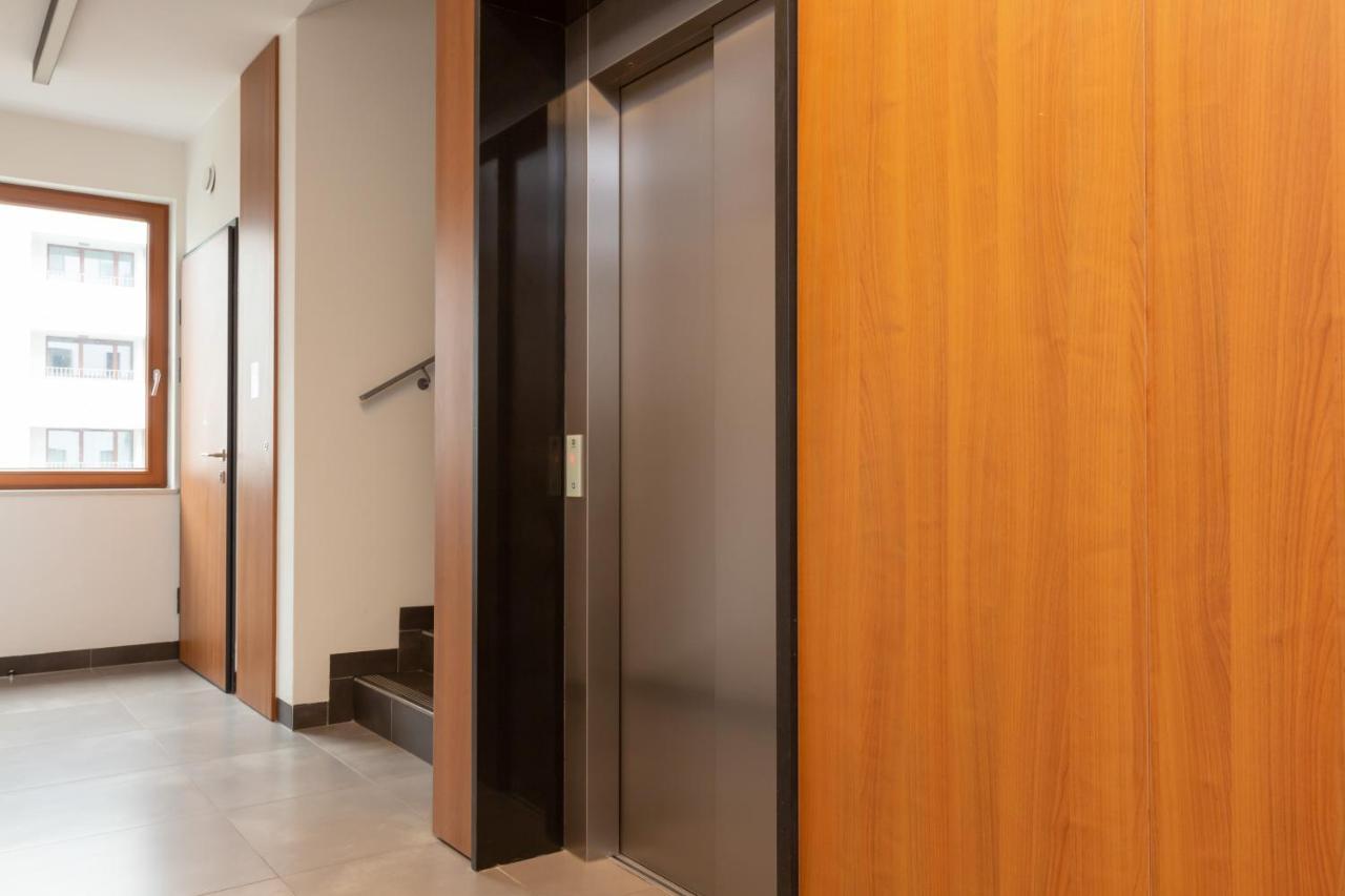 Awangarda Apartment Warsaw Ochota By Renters Prestige ภายนอก รูปภาพ
