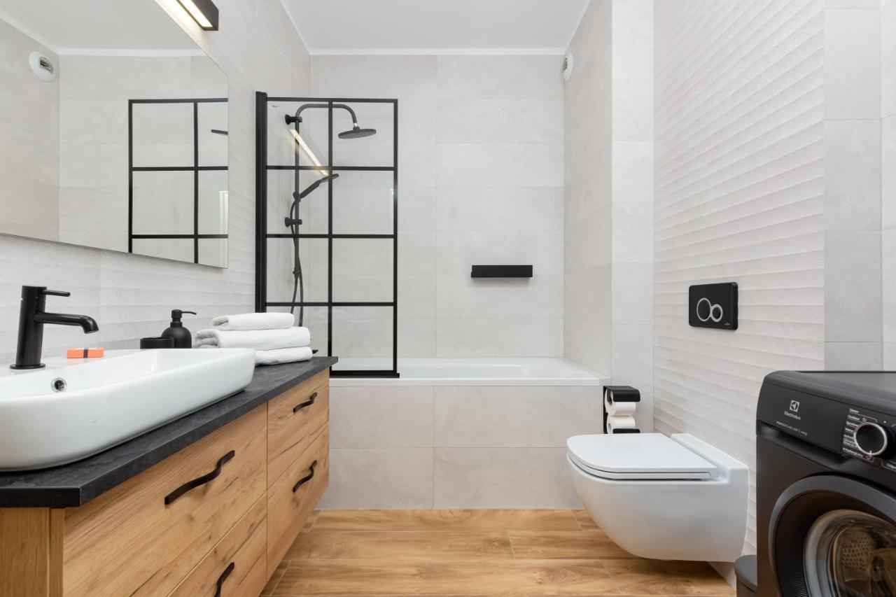 Awangarda Apartment Warsaw Ochota By Renters Prestige ภายนอก รูปภาพ